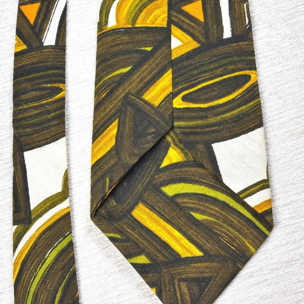 Vintage 70s Kanaka Hawaiian Style Barkcloth Brown Orange White Tie 58